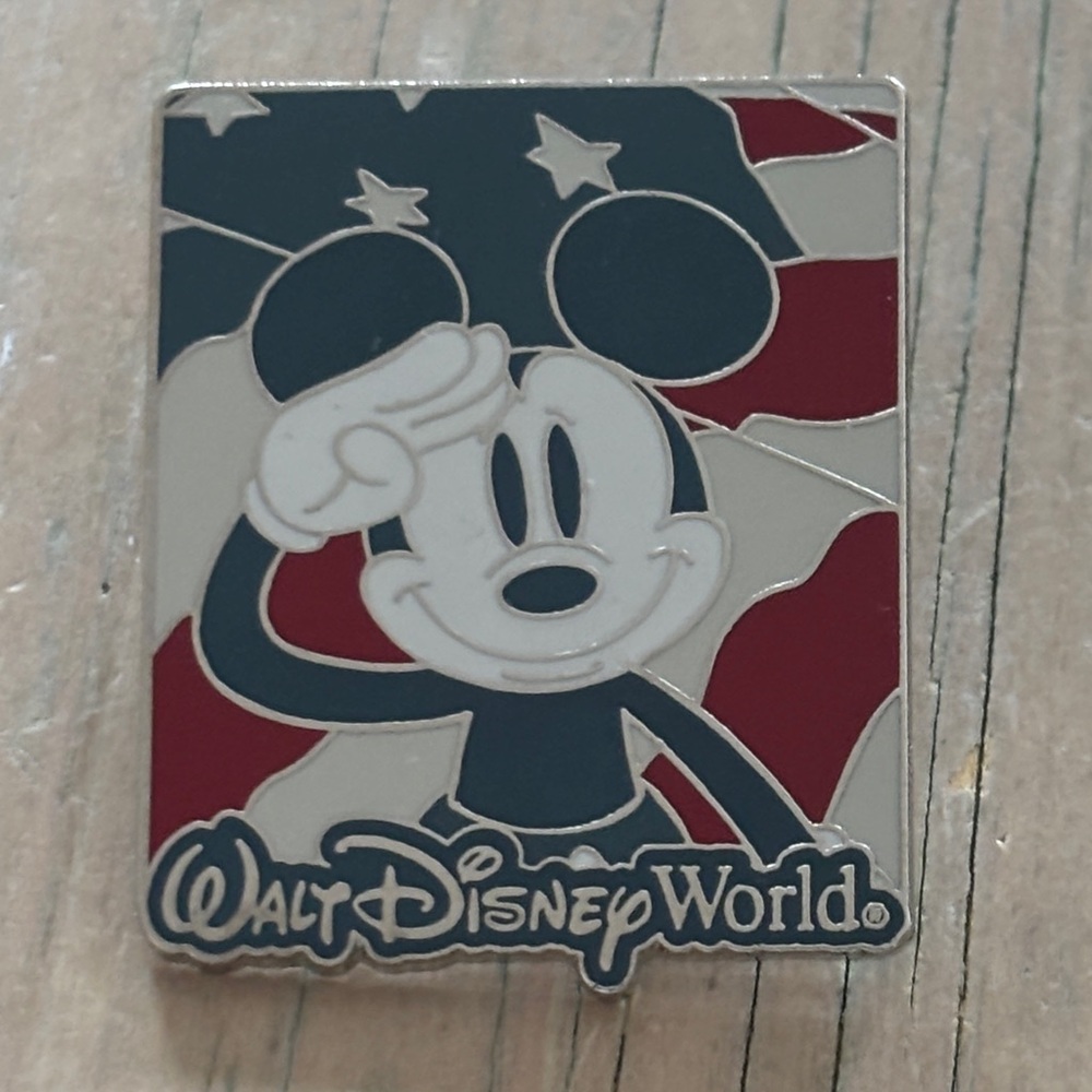 Disney Mickey Saluting the Flag Pin